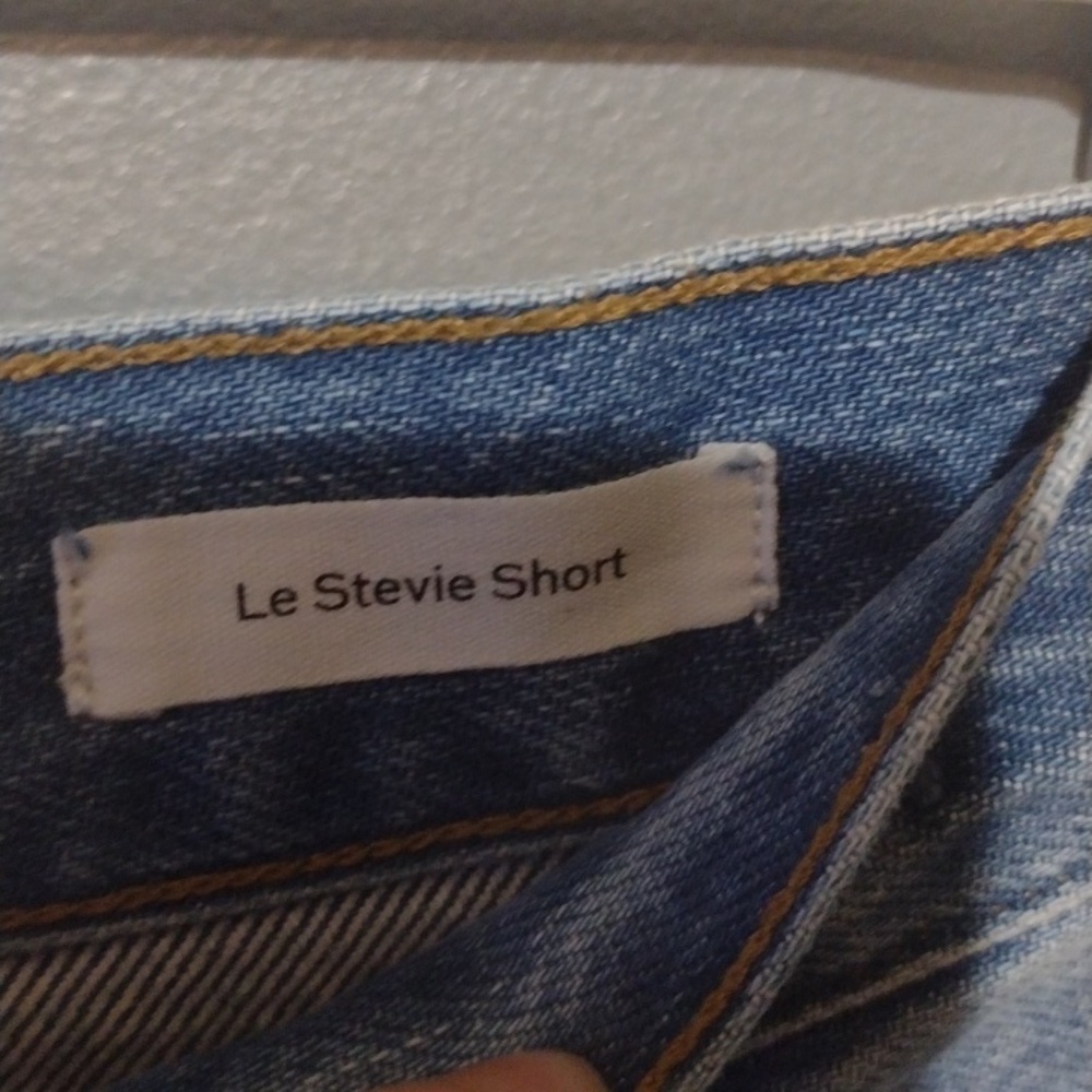 Frame Le Stevie Distressed Denim Cutoff Shorts with Peeking Pockets Blue 24 - Picture 6 of 8